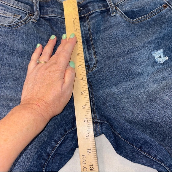 Old Navy Blue Women’s Straight Leg Jeans Versatile Style 10short - Picture 7 of 9